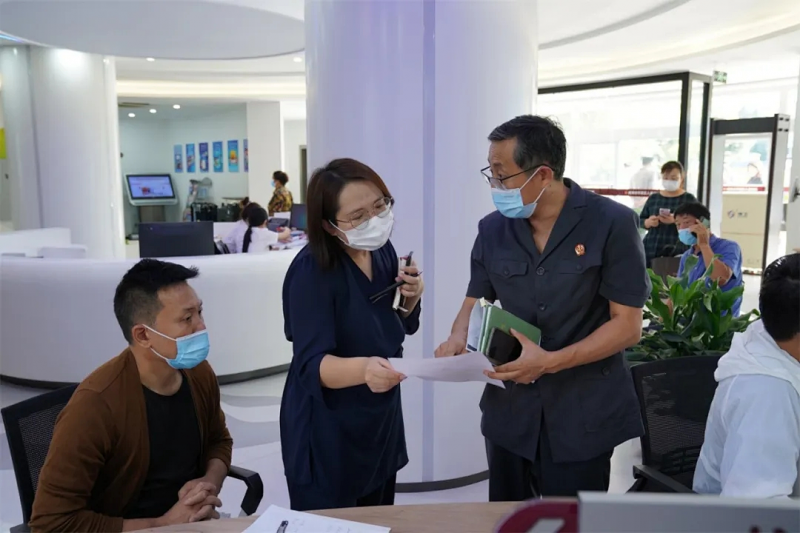 凌云志律师所律师参与体验“一网通办、一站办通” 智慧诉服体验活动