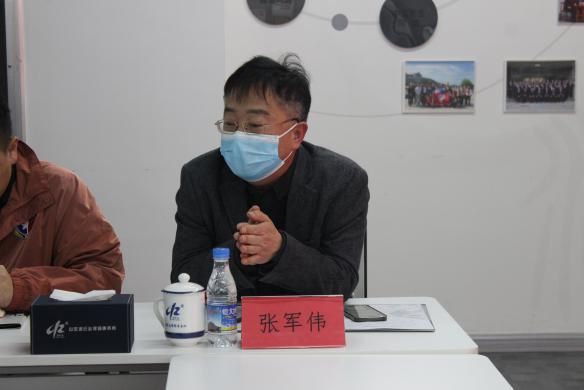 威海市新联会金点子工作会暨喜迎党的二十大主题教育会在凌云志法商学院召开
