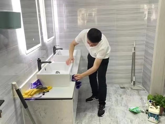 凌云志律师事务所开展卫生大扫除活动
