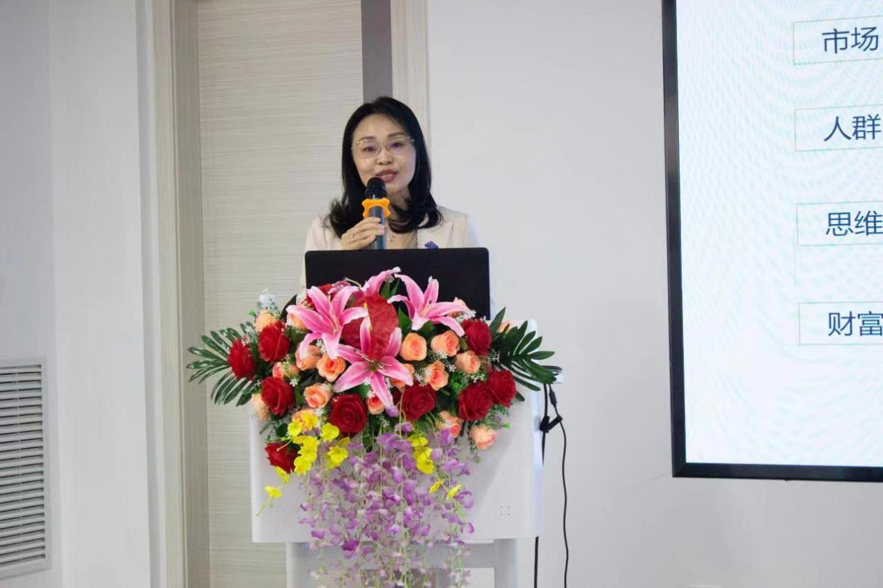 凌云志·法商讲堂特邀李凤凡律师做《婚姻家事与财富管理律师专业化发展进阶之道》专题培训