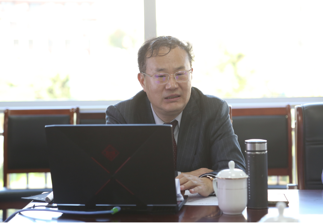 韩强主任受邀为临港区政府区工委理论学习中心组解读宣讲《中共中央、国务院关于促进民营经济发展壮大的意见》