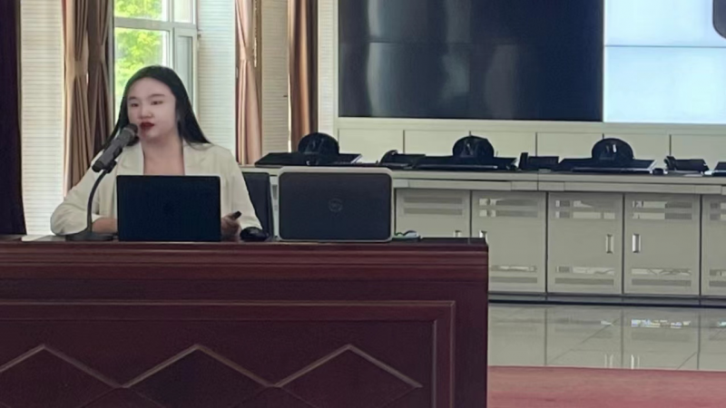 周慧慧律师受邀到荣成热电燃气集团开展《中华人民共和国民法典》专题讲座