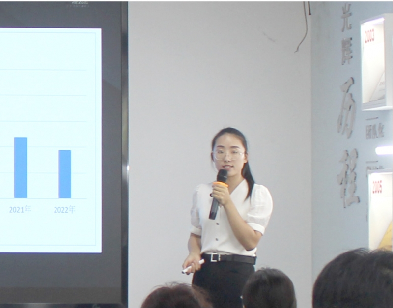李爽律师受邀为东方福爱心联盟公益大讲堂举办《新形势下企业劳动用工风险防控重点分析》专题讲座